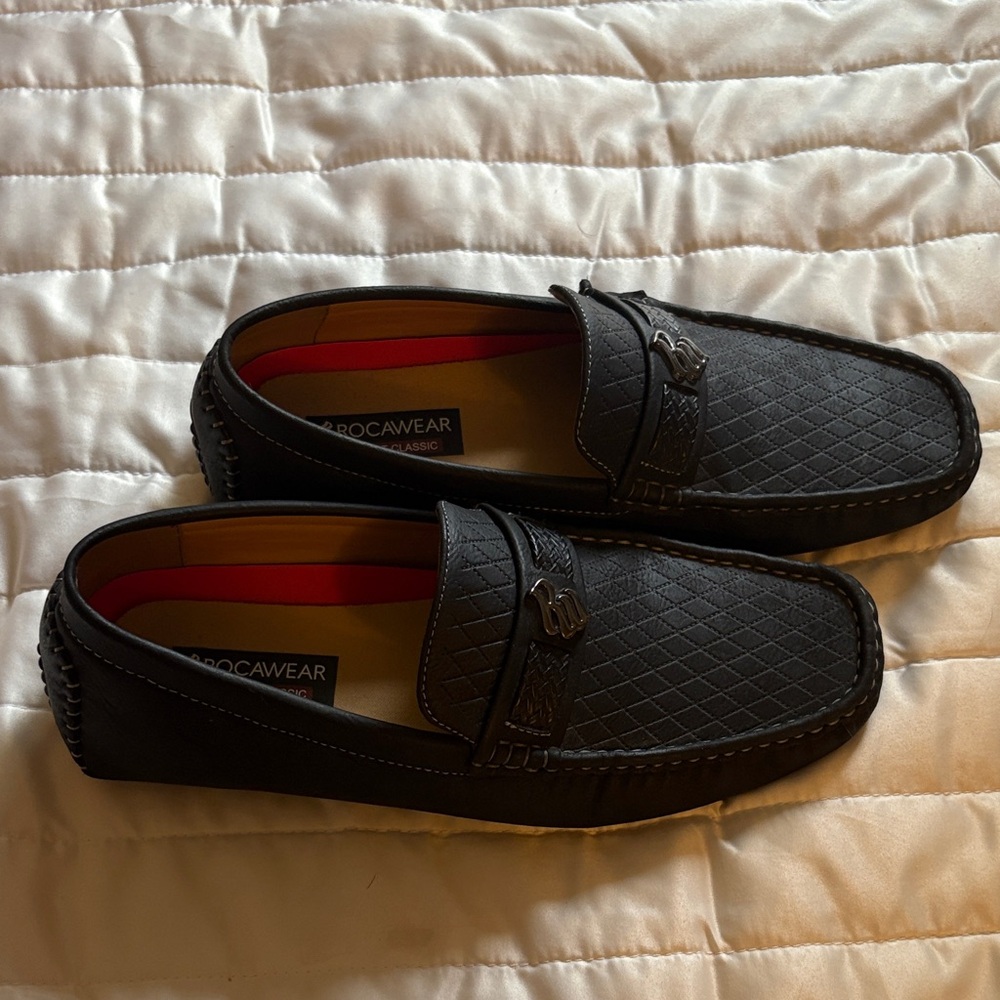 Rocawear Men's 9.5 Quilted Black Slip-On Loafers